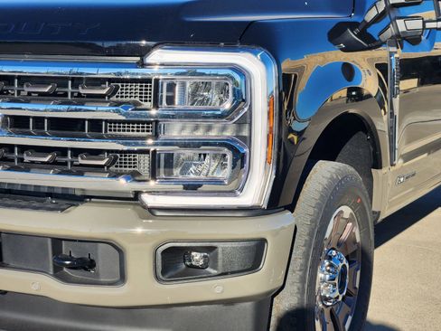 New 2026 Ford F250 King Ranch w/ FX4 Off-Road Package image 11