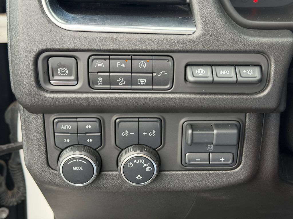 Used 2022 Chevrolet Tahoe Premier AWD/4WD image 38