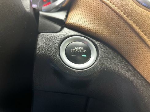 Used 2018 Chevrolet Equinox Premier image 21