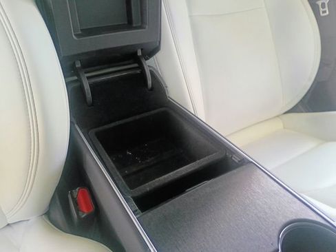 Used 2020 Tesla Model 3 Standard Range RWD image 41