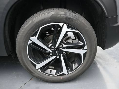 Used 2023 Chevrolet TrailBlazer RS FWD image 11