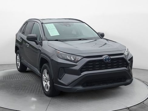 Used 2021 Toyota RAV4 LE AWD/4WD image 7