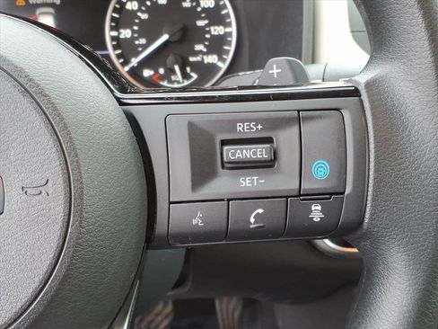 Used 2021 Nissan Rogue SV image 22