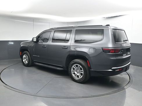 Used 2024 Jeep Wagoneer 2WD image 3