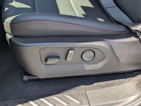 New 2025 Chevrolet Colorado Z71 w/ Midnight Edition image 17