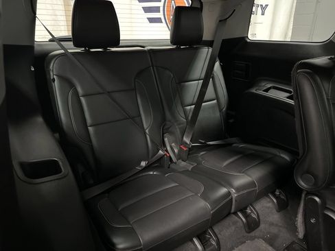 Used 2017 GMC Acadia SLT AWD/4WD image 23