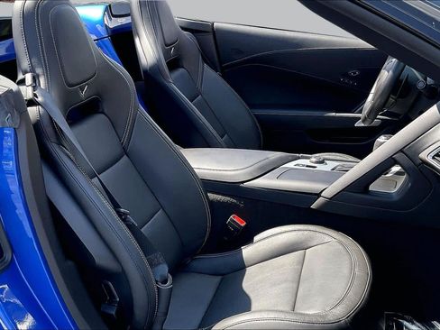 Used 2019 Chevrolet Corvette Stingray Convertible w/ 2LT Preferred Equipment Group RWD image 8