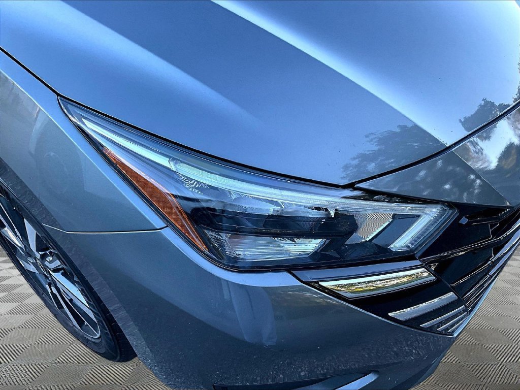 Certified 2025 Nissan Versa SV FWD image 31