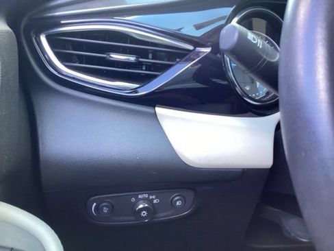 Used 2022 Buick Encore GX Preferred w/ Sport Touring Package FWD image 31