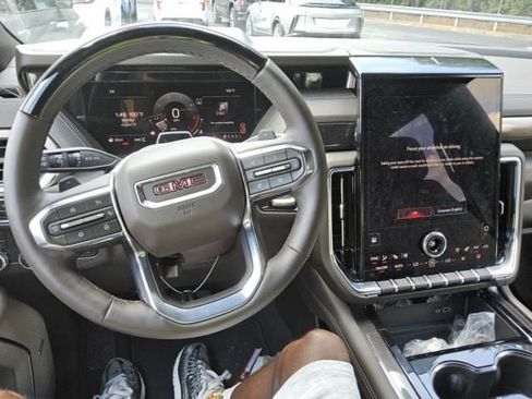 Used 2026 GMC Yukon XL Elevation w/ Elevation Premium Package AWD/4WD image 7