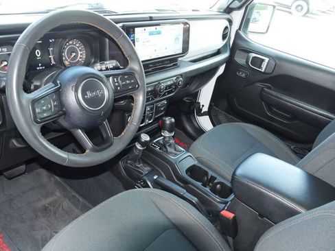 Used 2024 Jeep Wrangler Unlimited Sport AWD/4WD image 13