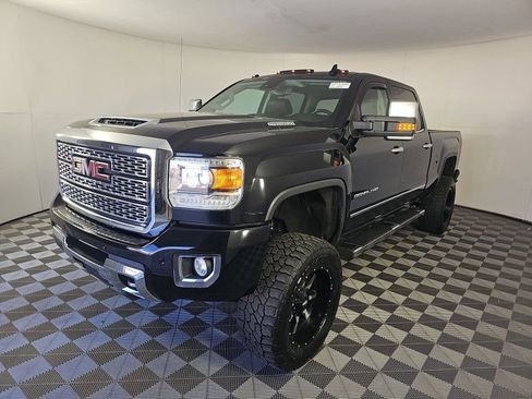 Used 2019 GMC Sierra 3500 Denali w/ Duramax Plus Package AWD/4WD image 1