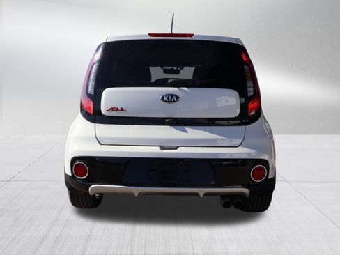 Used 2018 Kia Soul ! image 6