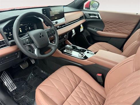 New 2026 Mitsubishi Outlander SEL image 16