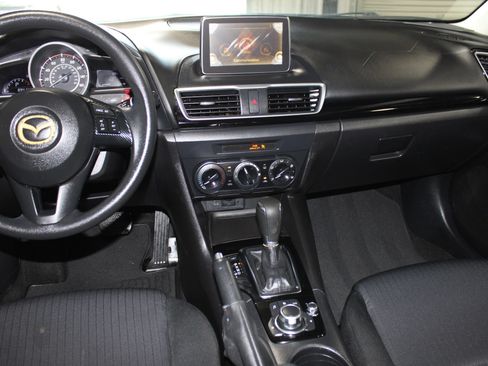 Used 2016 MAZDA MAZDA3 i Sport FWD image 13