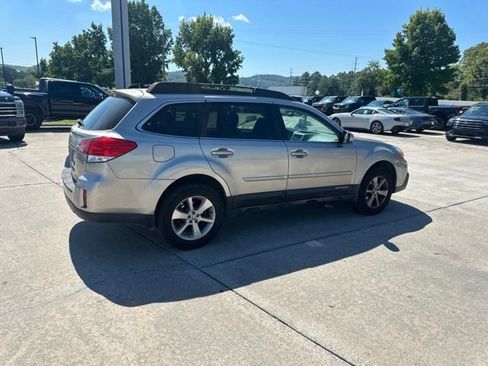 Used 2014 Subaru Outback 2.5i Limited AWD/4WD image 13