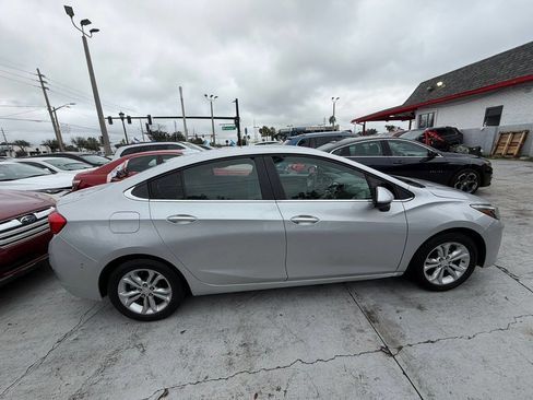 Used 2019 Chevrolet Cruze LT w/ LT Fleet Convenience Package image 2