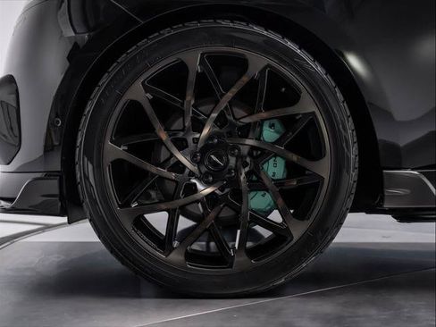New 2026 Land Rover Range Rover Long Wheelbase Autobiography AWD/4WD image 13