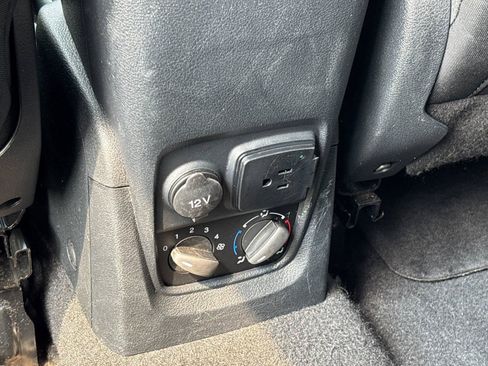 Used 2022 Ford Transit Connect XLT FWD image 33
