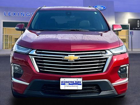 Used 2023 Chevrolet Traverse Premier AWD/4WD image 2