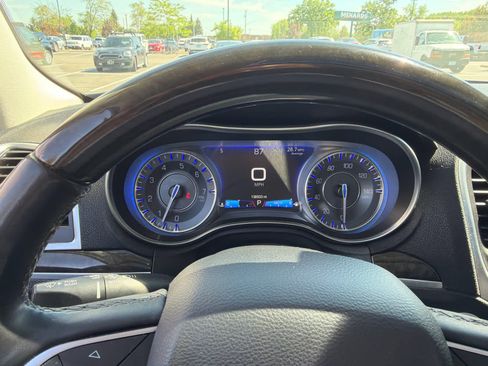 Used 2016 Chrysler 300 C w/ Light Group AWD/4WD image 8