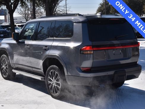 Used 2026 Lexus GX 550 image 10