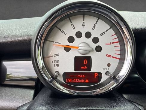 Used 2013 MINI Cooper Clubman FWD image 15