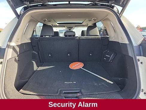 Used 2023 Nissan Rogue SV w/ SV Premium Package image 11