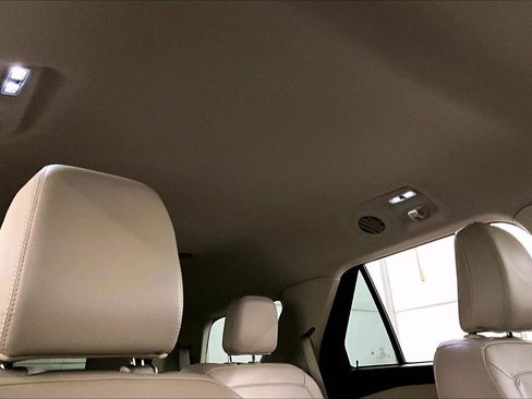 Certified 2022 Ford Explorer XLT w/ Equipment Group 202A image 21