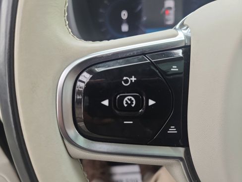 Used 2023 Volvo XC90 B6 Plus w/ Protection Package image 28