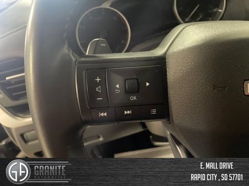 Used 2025 Nissan Rogue SV AWD/4WD image 30
