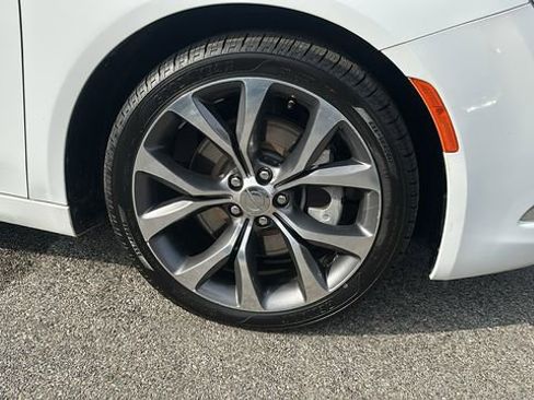 Used 2015 Chrysler 200 C w/ Navigation & Sound Group I image 11