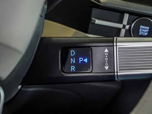 Certified 2025 Hyundai Santa Fe SEL FWD image 21