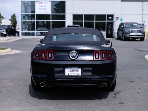 Used 2013 Ford Mustang GT RWD image 10