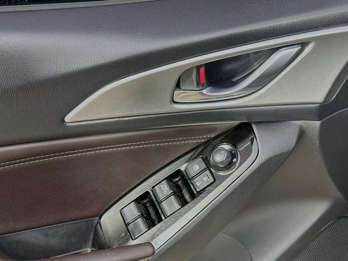 Used 2018 MAZDA MAZDA3 Touring image 20