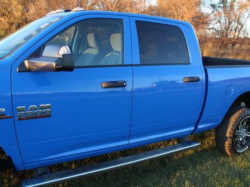 Used 2014 RAM 2500 Tradesman w/ Chrome Appearance Group image 10