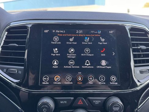 Used 2021 Jeep Grand Cherokee Limited w/ Luxury Group II image 36