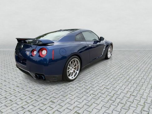 Used 2015 Nissan GT-R Premium AWD/4WD image 8