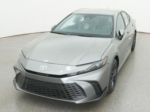 New 2026 Toyota Camry SE image 3