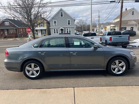 Used 2015 Volkswagen Passat 1.8T Limited Edition image 7