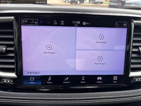 Used 2023 Chrysler Pacifica Touring-L FWD image 30