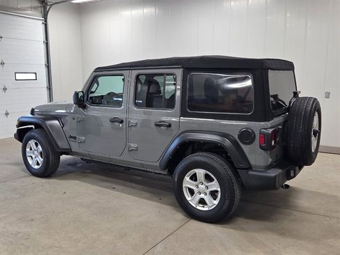 Used 2022 Jeep Wrangler Unlimited Sport AWD/4WD image 4
