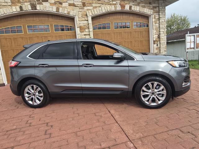 Used 2024 Ford Edge Titanium AWD/4WD image 2