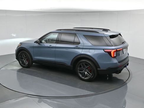 Used 2025 Ford Explorer ST w/ Sun And Sound Package AWD/4WD image 46