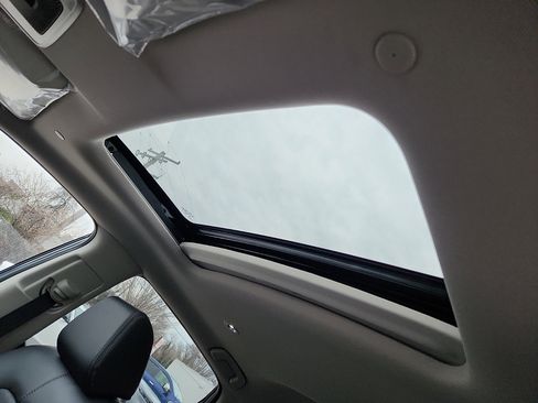 New 2026 Honda HR-V EX-L image 10