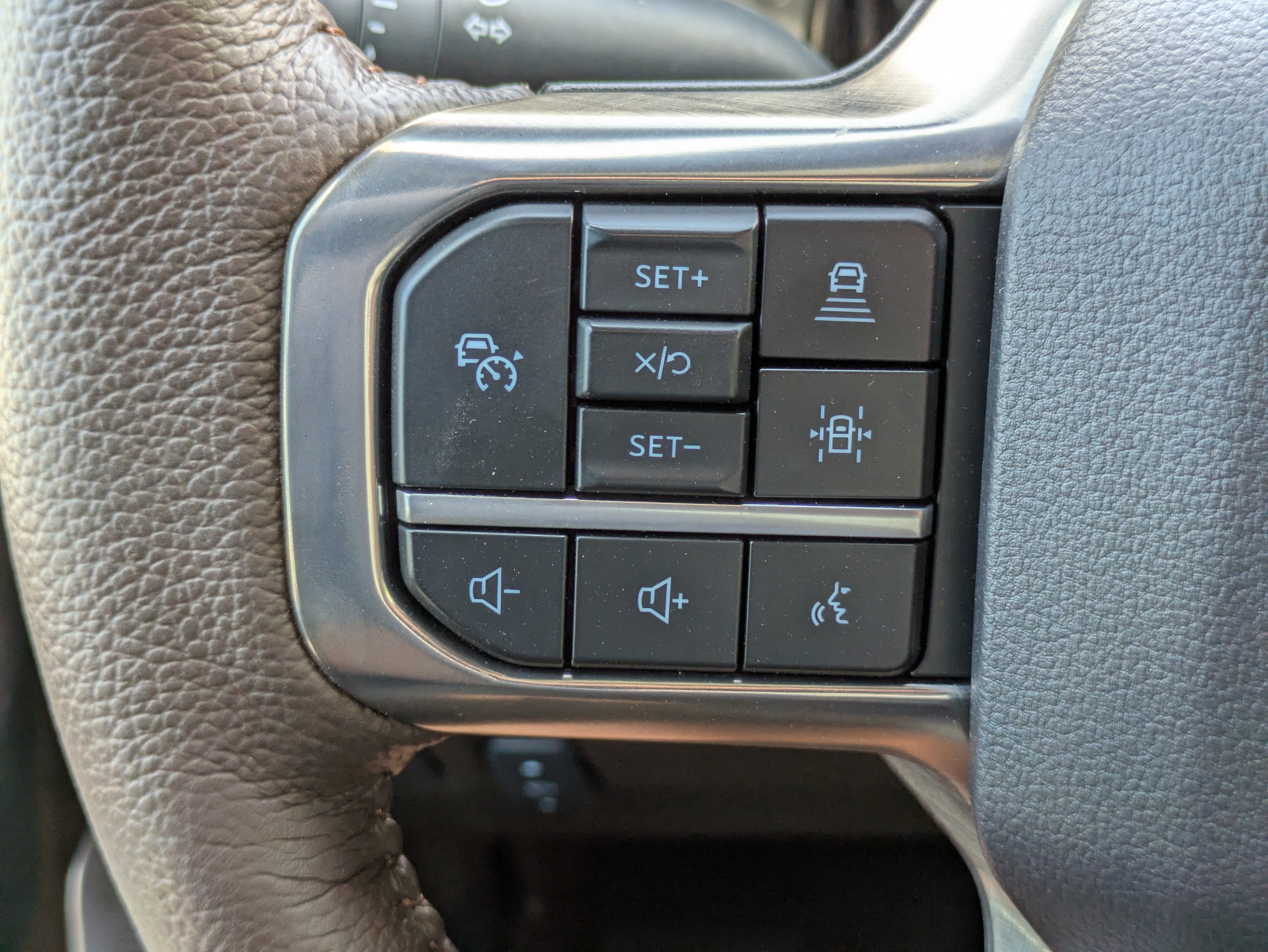 Used 2025 Ford F250 King Ranch w/ Tremor Off-Road Package AWD/4WD image 25