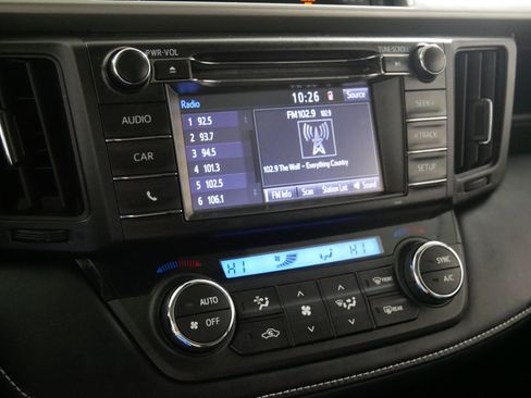 Used 2018 Toyota RAV4 XLE image 22