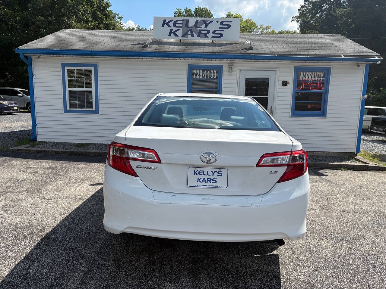 Used 2013 Toyota Camry LE FWD image 5