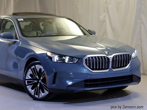 Certified 2026 BMW 540i xDrive AWD/4WD image 2