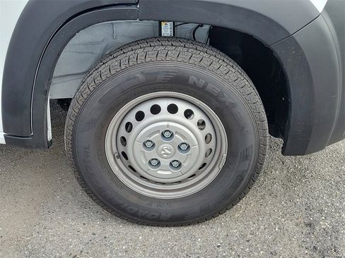 Used 2025 RAM ProMaster 2500 w/ Convenience Group image 7